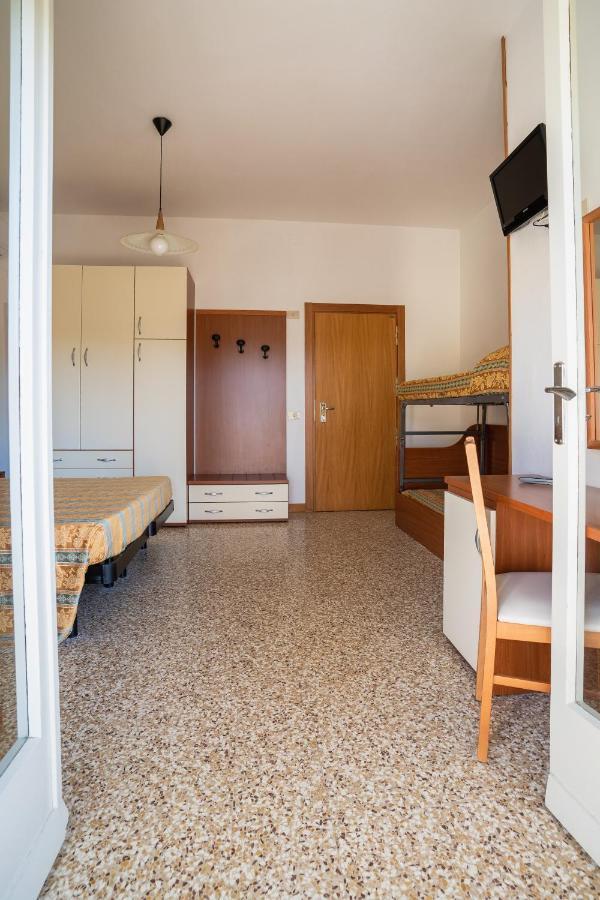 Hotel Happy Milano Marittima Buitenkant foto