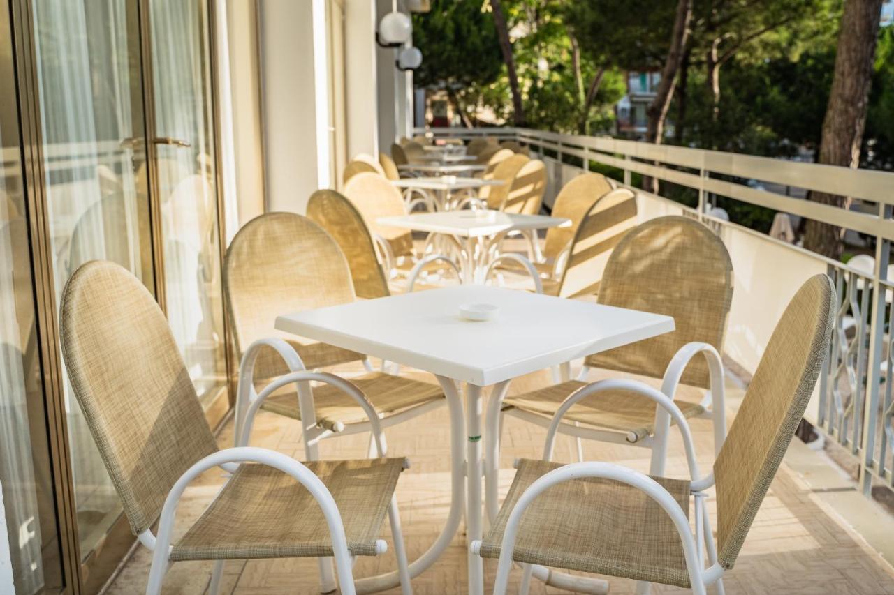 Hotel Happy Milano Marittima Buitenkant foto